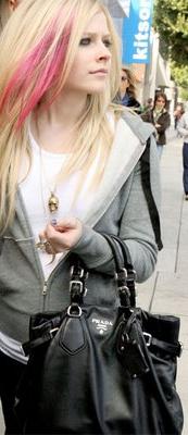 Avril Lavigne Screaming