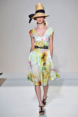 london-fashion-week-spring-summer-2009-nicole-farhi-cloud-dress london fashion week spring summer 2009 nicole farhi cloud dress London Fashion Week Spring/Summer 2009: Ready for Vacations