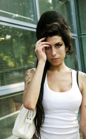 Amy Winehouse White Bag