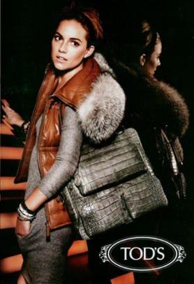 Sienna Miller Tod's Crocdile Handbag tods handbag sienna miller crocdile handbag Tods Handbags Celebrity Endorsements