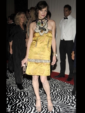 Met Ball 2009 Milla Jovovich Weird Marni Dress met ball milla jovovich Met Ball 2009 Red Carpet Gowns