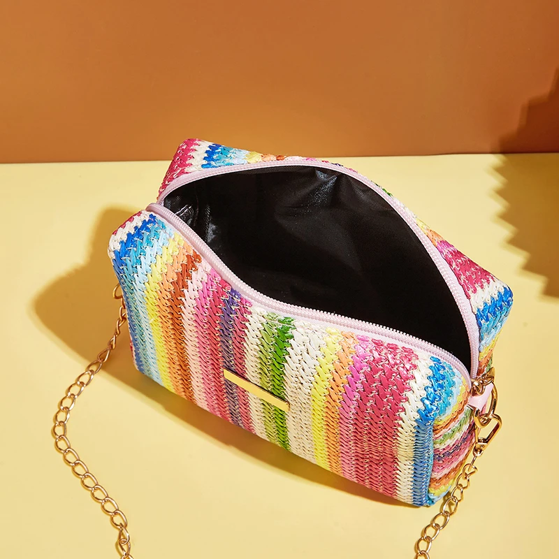 Straw Twist Knitted Sling Bag 3