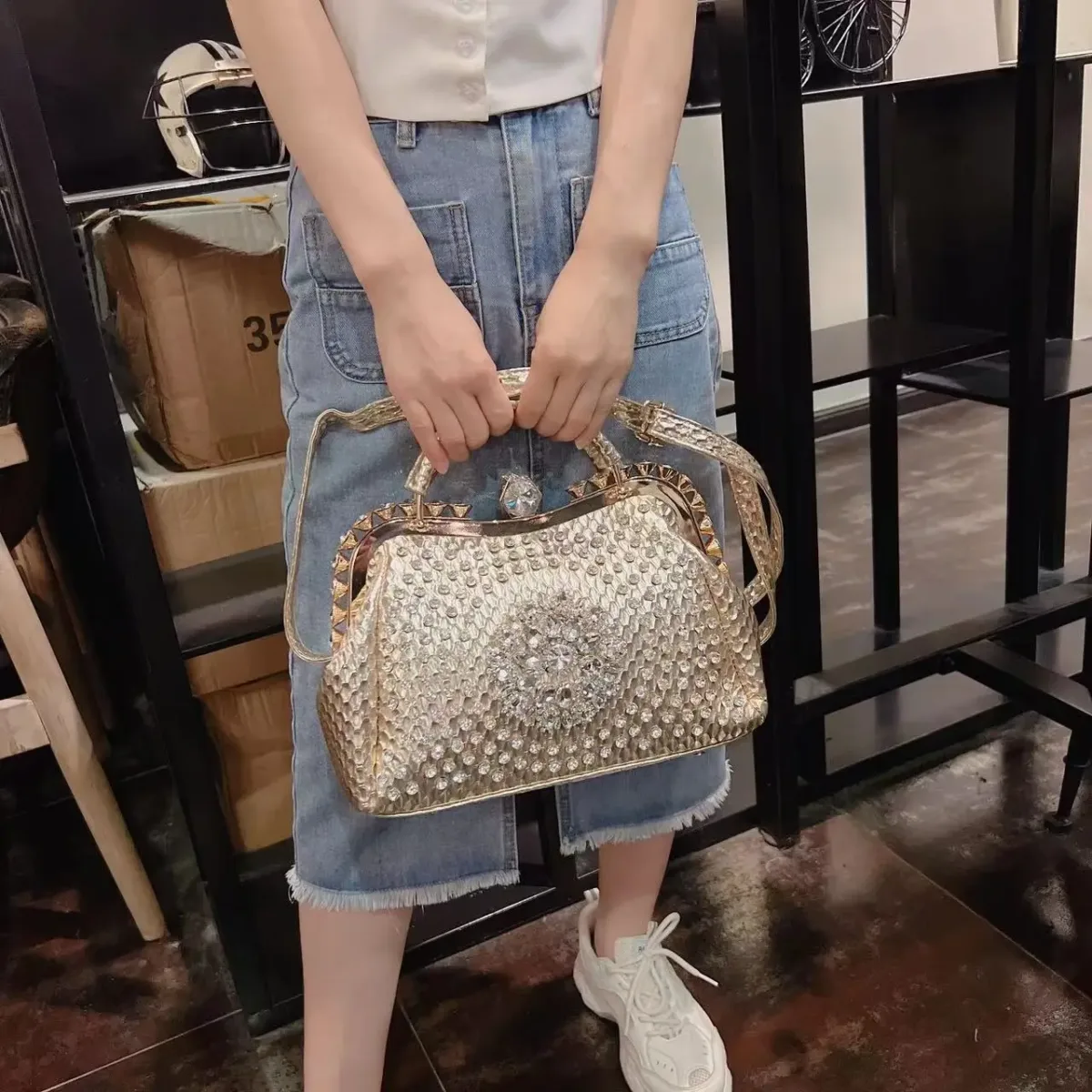 Genuine Leather Crystal Bloom Minaudière Shell Bag 3