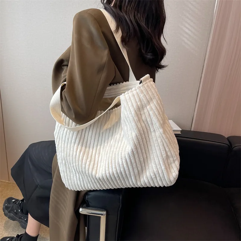 Corduroy Pleated Tote 2