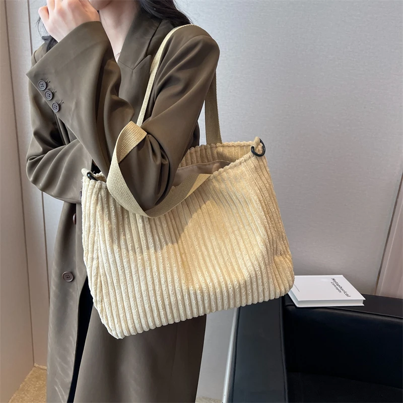 Corduroy Pleated Tote 3