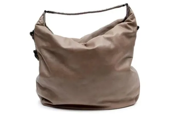 Who Popularized the Hobo Bag?